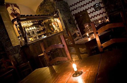 La Spezia Historic Centre Hotel | La Taverna del Metallo Rooms