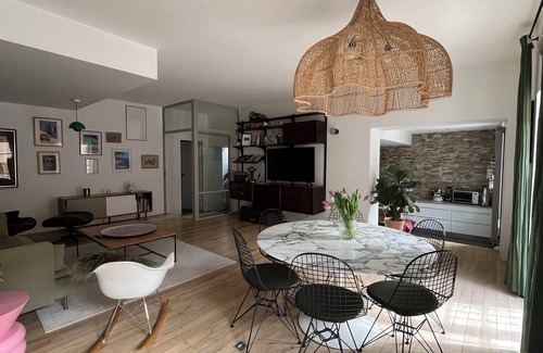 Cuire House | La Terrasse des épices: Town house very close to Lyon, Private swimming pool