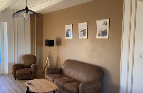 Neussargues-Moissac House | La Terrasse de Tali