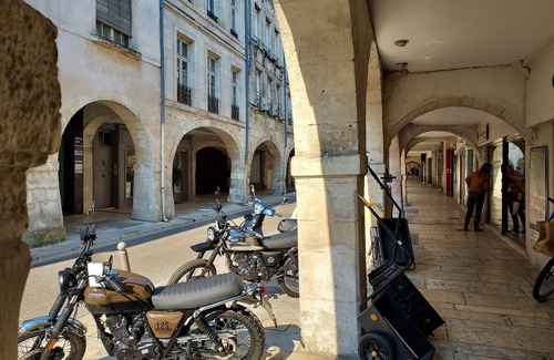 La Rochelle City Centre Apartment | La Terrasse du Marché