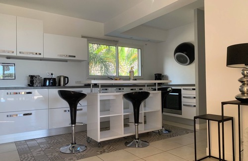 La Riviere Saint-Louis Apartment | La Terrasse sea and mountain view, quiet, 4-star rating