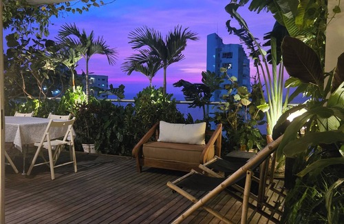 Marbella Apartment | "La Terraza " un oasis escondido junto a la ciudad antigua, lleno de magia.