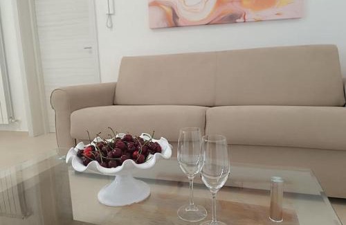 Surano House | La Terrazza, appartamento con terrazzo e solarium