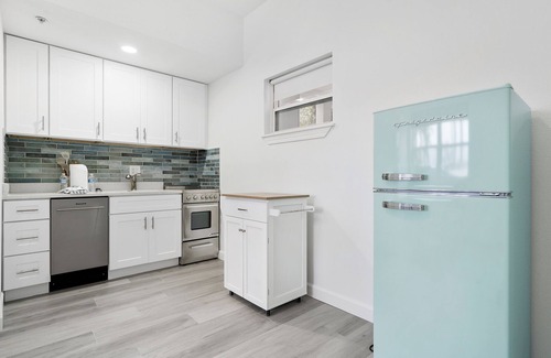 Pass-a-Grille Historic District Apartment | La Tortuga Historic Pass A Grille St Pete Beach 679