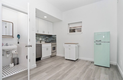 Pass-a-Grille Historic District Apartment | La Tortuga Historic Pass A Grille St Pete Beach 679
