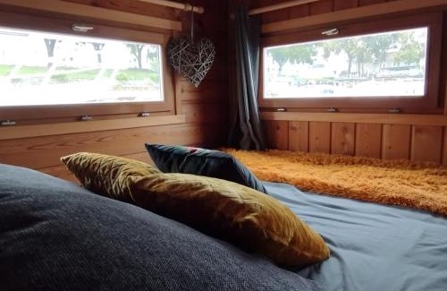 Downtown Angers Boat Rental | La Toue Charme