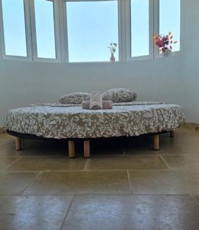 Saint-Etienne-de-Chigny Apartment | La Tour'angelle