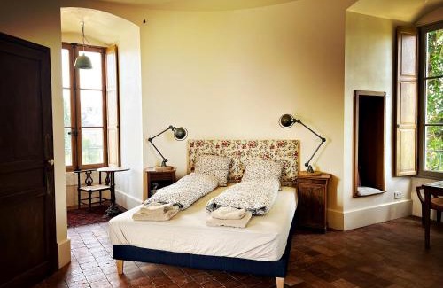 Avallon House | La Tour Beurdelaine