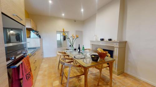 Grignan Villa | La tour de Grignan