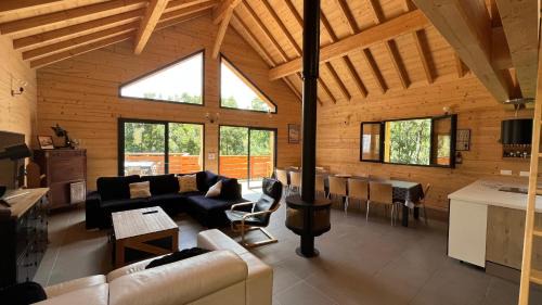 Vaujany Ski Chalet | La Tour de l'Enversin