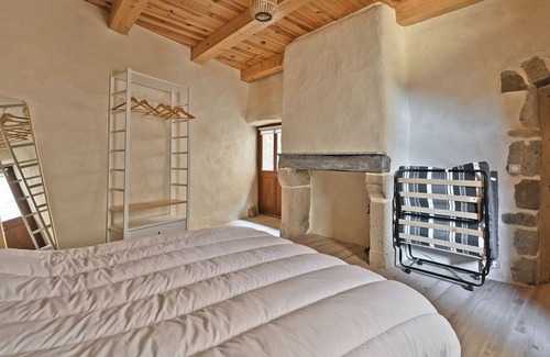 Montreal House | La Tour de Montréal - One Bedroom House, Sleeps 4