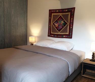 Verneuil-le-Chateau Bed & Breakfast | La Tour du Raygnier