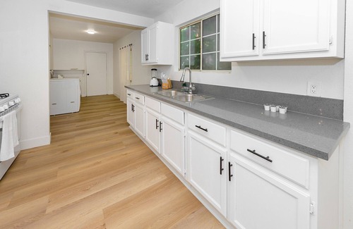 Carthay Circle House | LA Tranquil Retreat