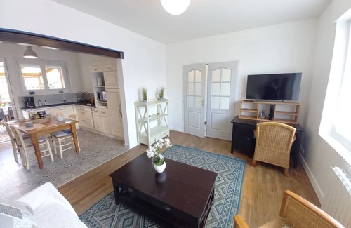 La Tremblade House | La Tremblade - Semi-Detached House in the City Center - Close to Shops and the Port