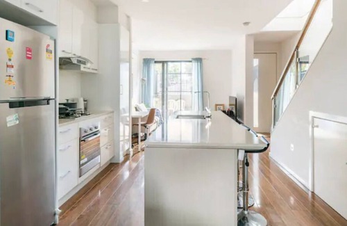 Bundoora House | La Trobe Uni 3B townhouse Bundoora