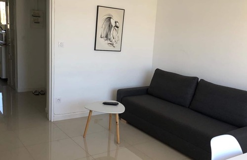 Bonneveine Apartment | 'La Vague' Cozy apartment with balcony for 5 people in Marseille