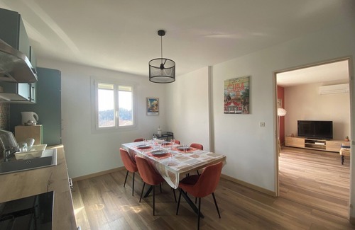 Montelimar Apartment | La Valériane: Air conditioning, balcony and private garage