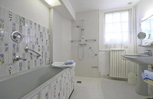 Hebecourt House | La Vallée