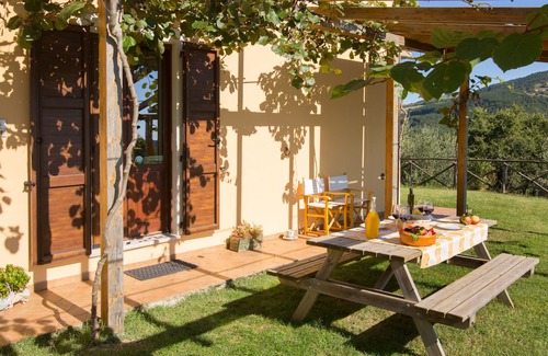 Valfabbrica Apartment | La Vecchia Dimora - Agriturismo la Coccinella