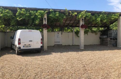 Gibourne House | La Vendange Family Gites