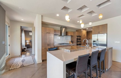 Ivins Apartment | La Verde- Modern Desert Home.