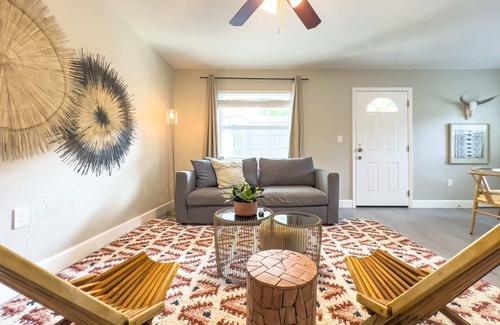 Coral Way House | La Vie Boheme 2, Cozy, Near Coconut Grove