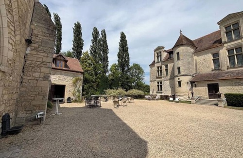 Pontarme House | La vie de château - Lodge