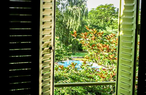 Suisnes House | LA VIE EST BELLE - VILLA WITH SWIMMING POOL - NEAR PARIS & DISNEYLAND