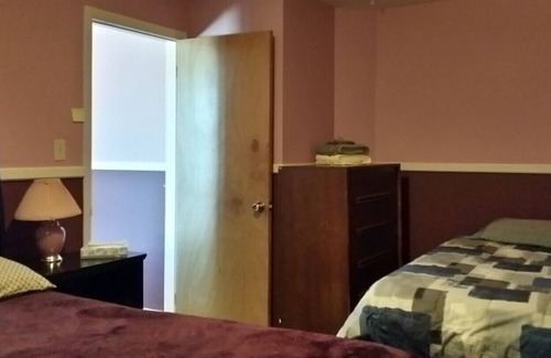 Val-d'Or House | La Vieille Auberge, tourism residence - Appartment 1 room - 1 Queen bed, 1 single bed and 1 sofa bed Quadruple