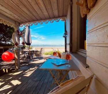 Cricqueboeuf House | La vigie maison les pieds dans l'eau