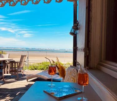 Cricqueboeuf House | La vigie maison les pieds dans l'eau