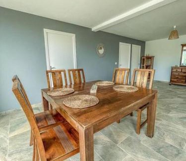 Sainte-Suzanne Villa | La villa canne à sucre