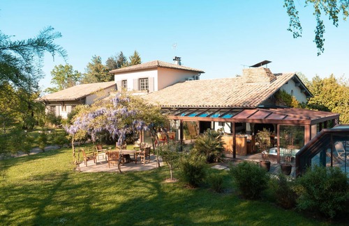 Dommartin Villa | La Villa des Gones