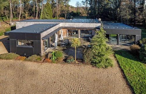 Sizun Villa | La Villa des Légendes 5★ Spa and Swimming Pool