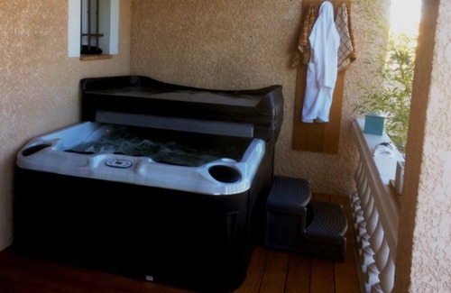 Monteux Villa | La Villa des Sourires SWIMMING POOL/SPA/SAUNA/CLIM