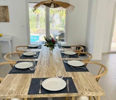 Saint-Aygulf Villa | La Villa du Roc, grandiose, 5mn à pied de la mer