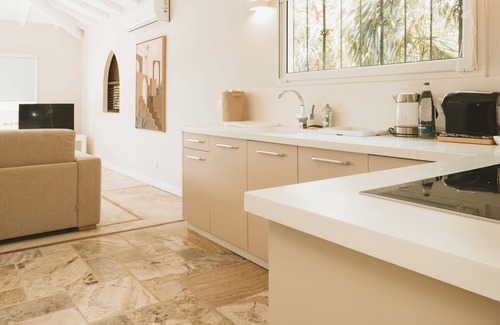 Orient Bay Hotel | La Villa Hibiscus