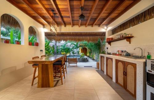 Gili Air Villa | La Villa Loca