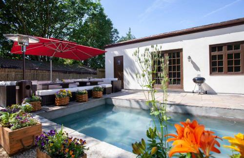 Olveston Villa | La Villa Olli -Natural pool & Jacuzzi