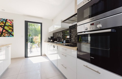 Orgeres House | La Villa Pop & Steel - maison avec 4 chambres