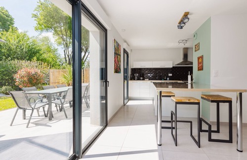 Orgeres House | La Villa Pop & Steel - maison avec 4 chambres