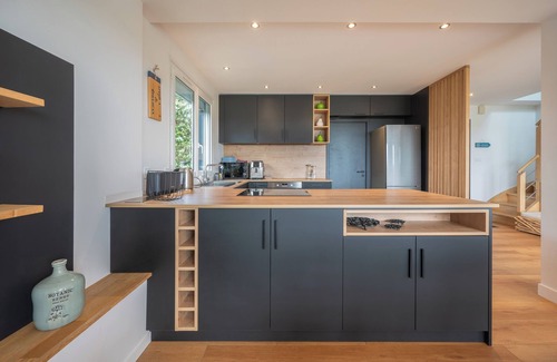 Kerlouan House | "La Villa sur la Baie", beach access, indoor pool 29°C and magnificent view!