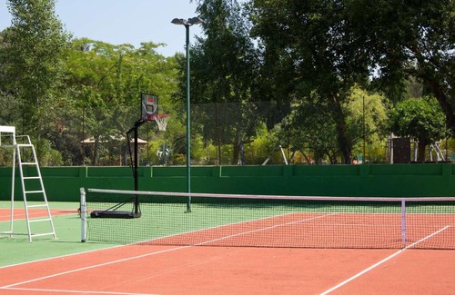 Aubais Hotel | La Villa Vicha, The Originals Relais