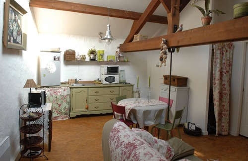 La Ville-du-Bois Apartment | La Ville Du Bois: Charming apartment 20 km from Paris