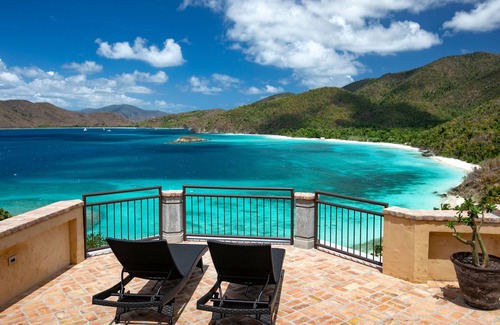 Maho Bay Quarter Villa | La Vita Peter Bay- Dreamy Villa in the USVI PRIVATE BEACH