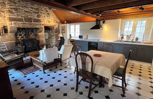 Saint-Mathieu House | LA02 Charming little stone vacation home in Lanildut