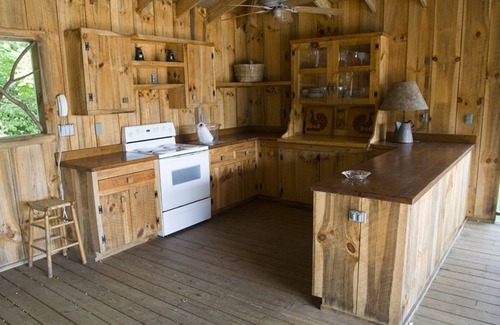Saluda House | Labor Day at Lake Summit! New availability. See calendar.