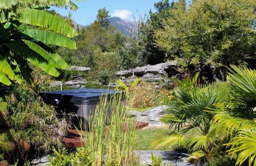 Takaka House | Labyrinth Gardens Guest House