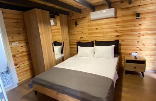 Sapanca Villa | LACASEDEMADERA BUNGALOV-VİLLA Doğanın için de sessiz bir tatil yeri