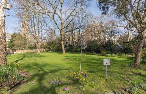 Holland Park Apartment | Ladbroke Grove XV by onefinestay
